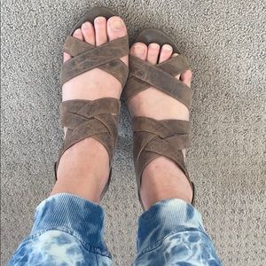 Brown stacked heel sandals indigo by Clarks size 9